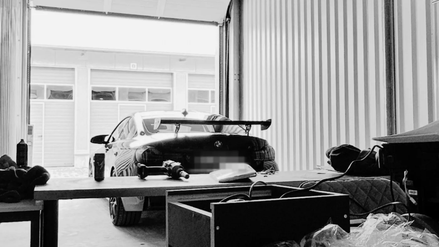 Der Anfang — die kleine Garage, in der alles begann